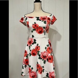 3/$25🎈B.Darlin off shoulders floral dress